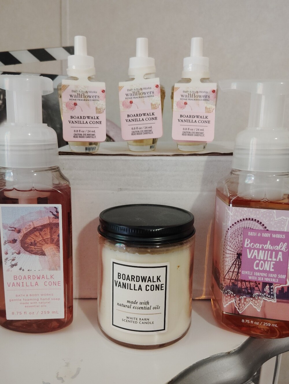 RARE NEW Bath & Body Works Boardwalk Vanilla Cone Set Candle Wallflowers Soaps